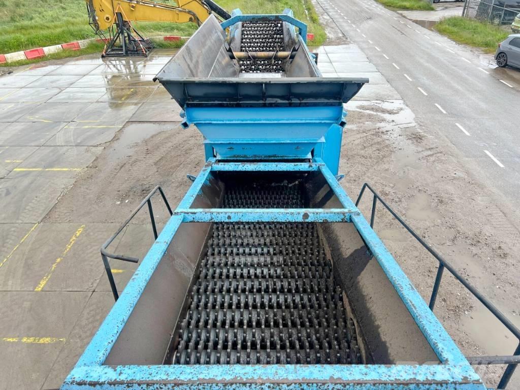 Backers 3-MA 自走式スクリーン