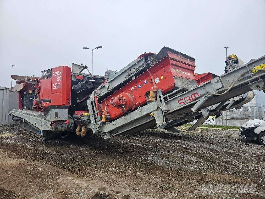 SBM Remax 300 自走式クラッシャー