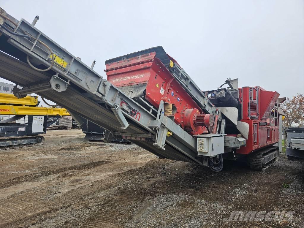 SBM Remax 300 自走式クラッシャー