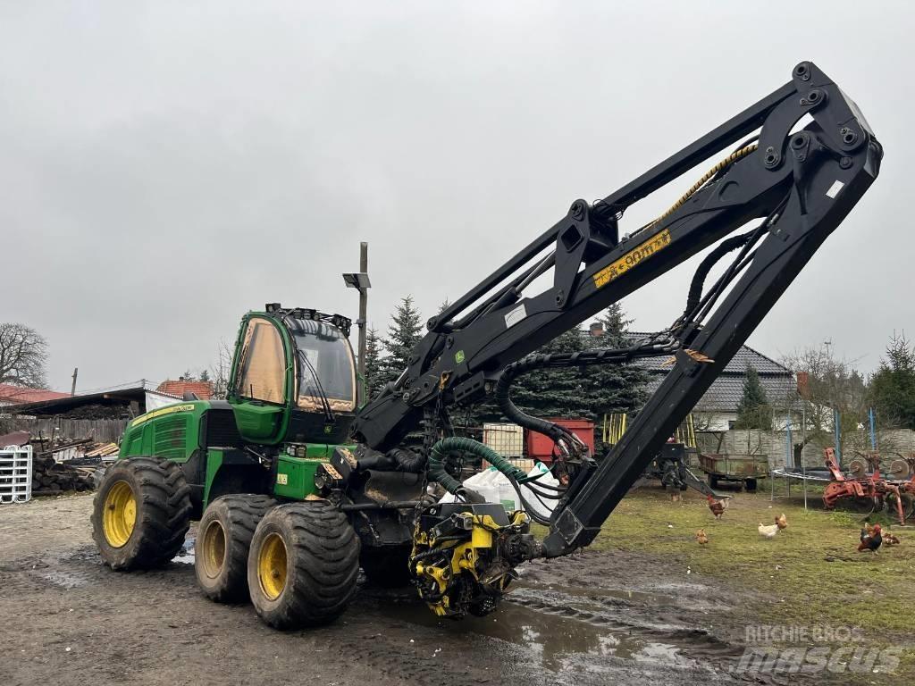 John Deere 1170 E ハーベスター