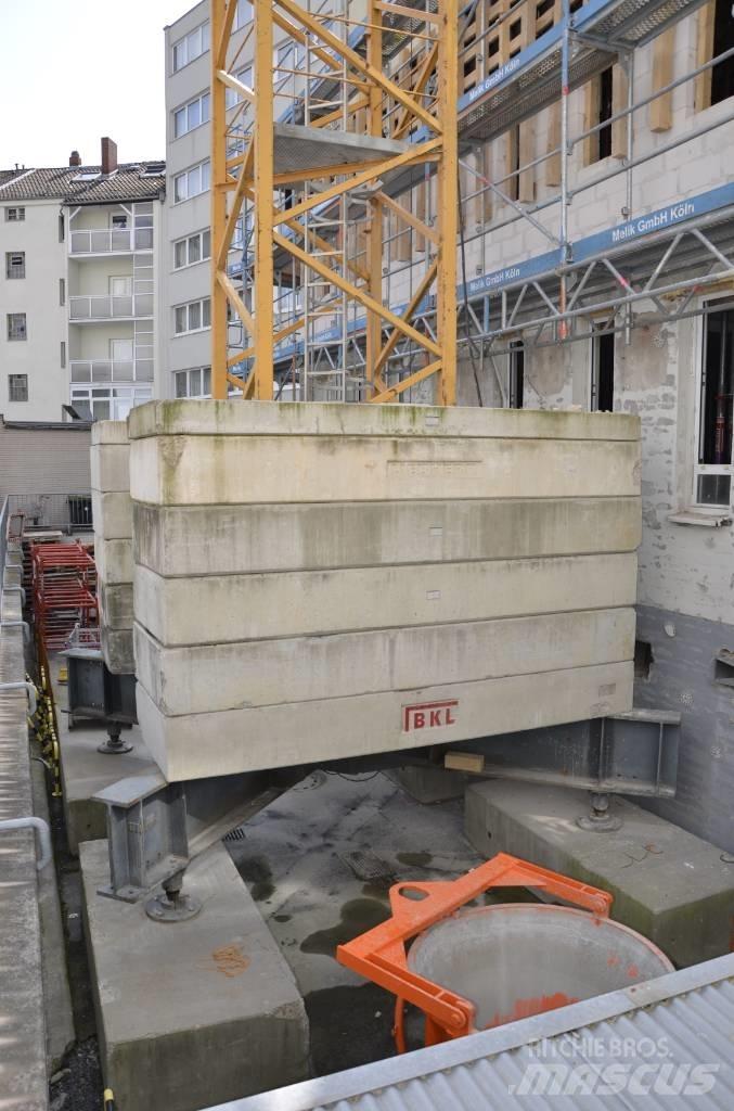 Liebherr 110 EC-B 6 タワークレーン