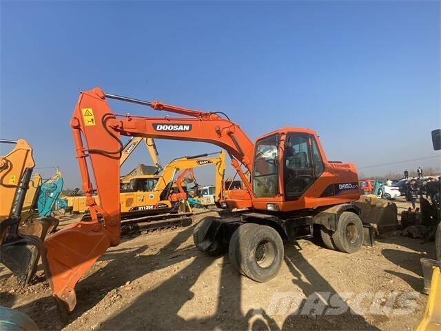 Doosan DH150 大型油圧ショベル12t以上（パワーショベル・ユンボ）