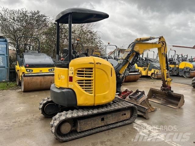 Komatsu PC 26 MR-3 ミニ油圧ショベル 7t以下（ミニユンボ・ミニディガー）