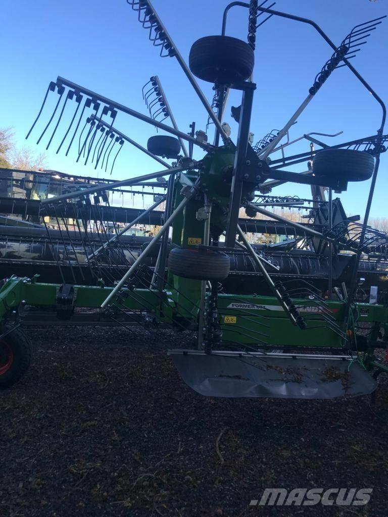 Fendt Former 671 テッダー・テッダーレーキ
