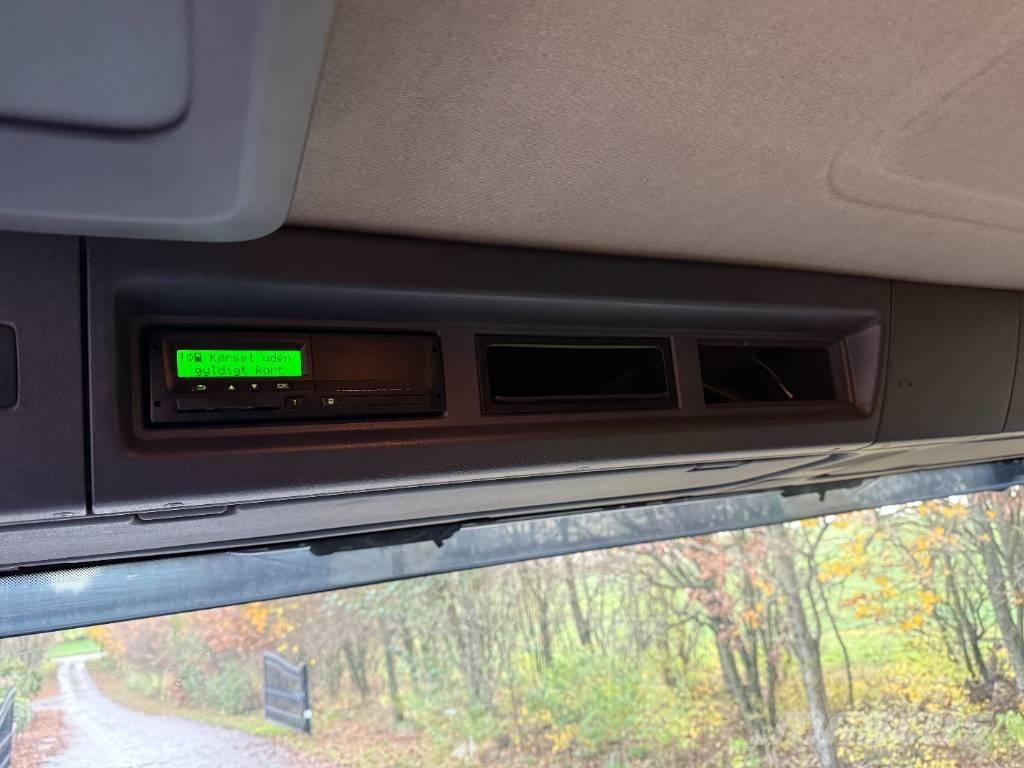 Scania P450 8x2/4 ケーブルリフト着脱式トラック