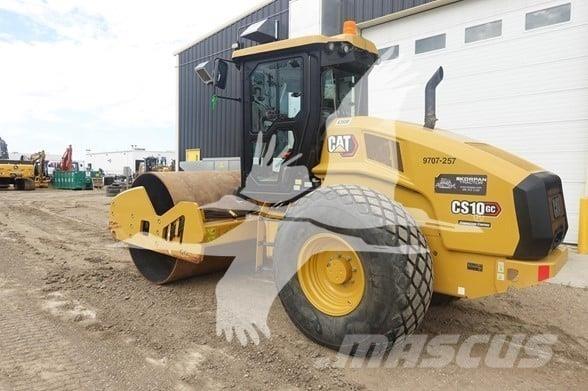 CAT CS10GC 振動ローラ