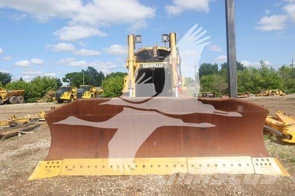 CAT D8T ブルドーザー