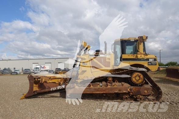 CAT D8T ブルドーザー