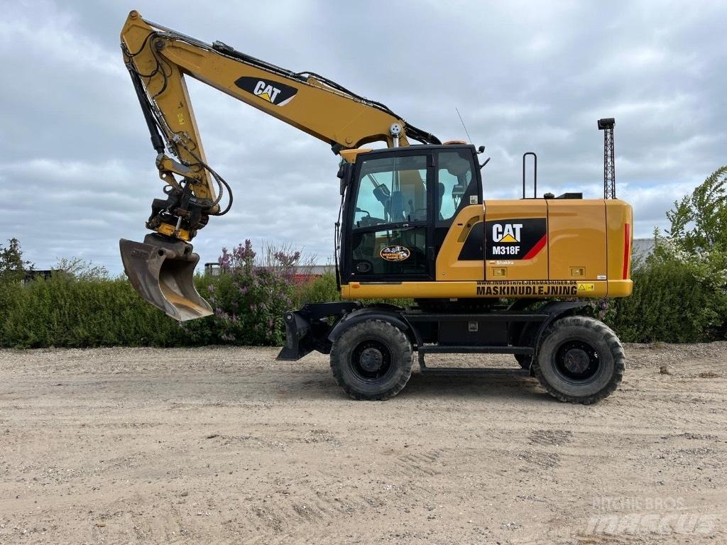 CAT M 318 F ホイール式油圧ショベル（パワーショベル・ユンボ・バックホー）