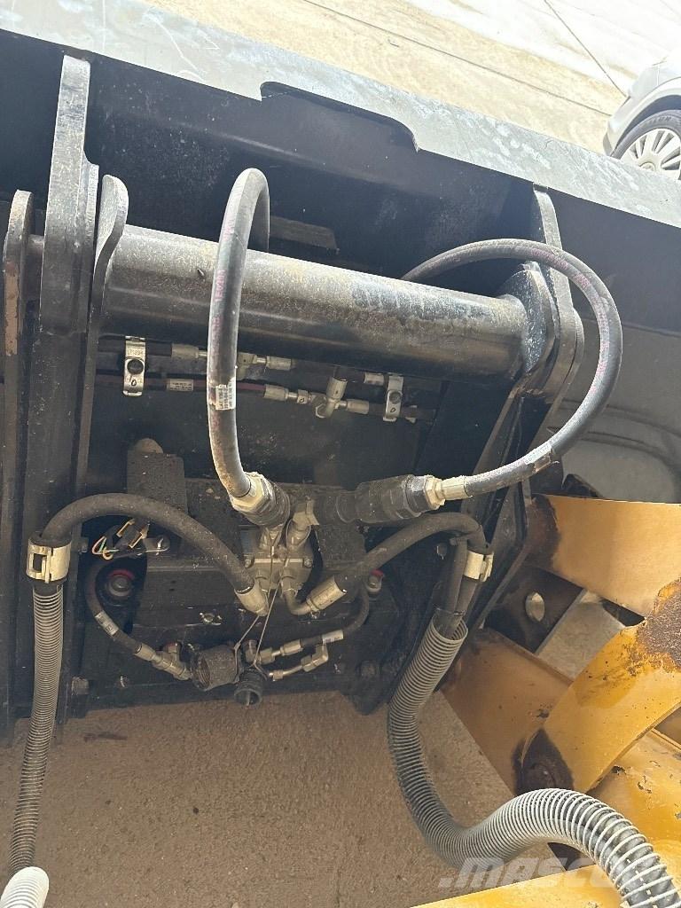 CAT 432 バックホーローダー