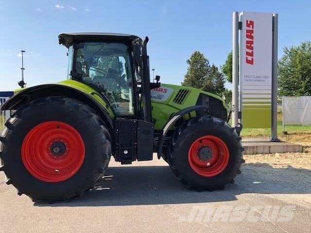 CLAAS AXION 810 トラクター