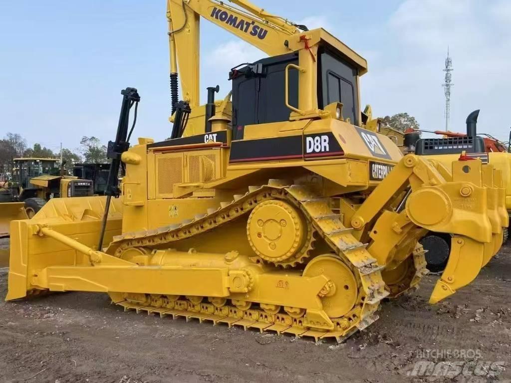 CAT D 8 R ブルドーザー