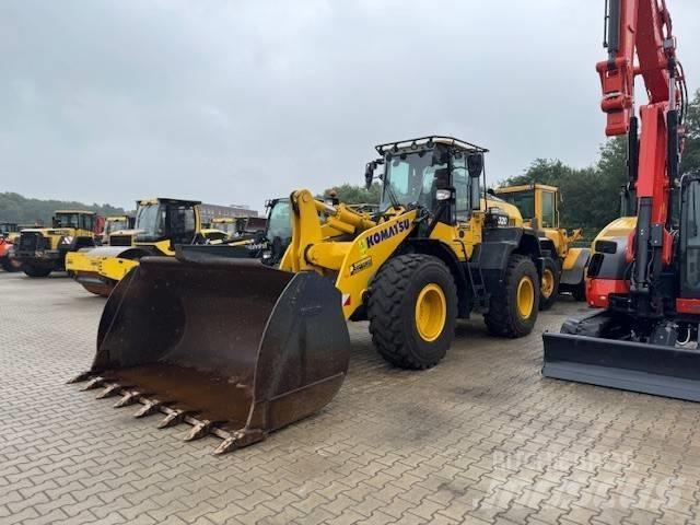 Komatsu WA 320 ホイールローダー・タイヤショベル