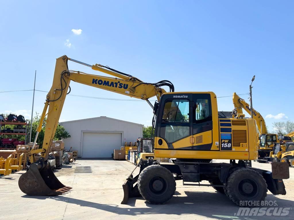 Komatsu PW 158-11 ホイール式油圧ショベル（パワーショベル・ユンボ・バックホー）