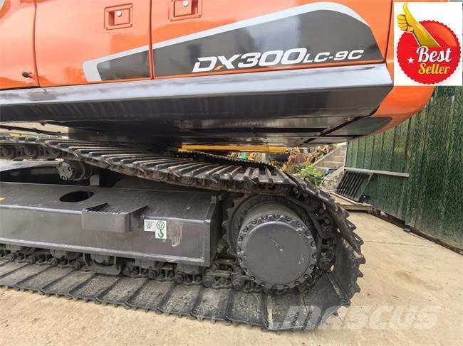 Doosan DX 300 LC 大型油圧ショベル12t以上（パワーショベル・ユンボ）