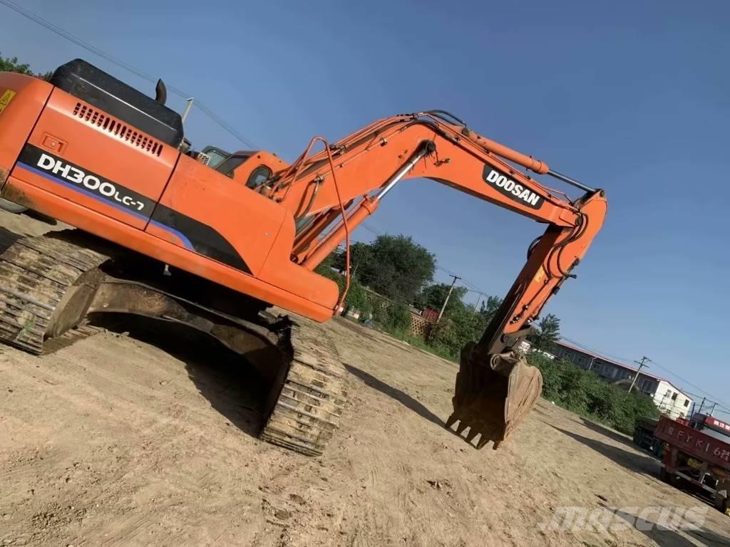 Doosan DH300 大型油圧ショベル12t以上（パワーショベル・ユンボ）