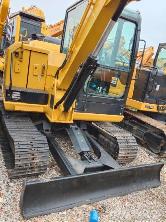 CAT 305.5 E2 大型油圧ショベル12t以上（パワーショベル・ユンボ）
