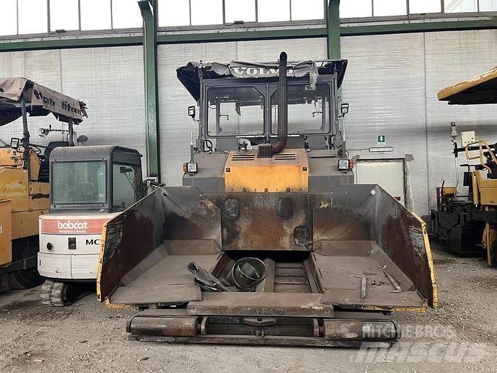 Volvo ABG 6870 アスファルトフィニッシャ