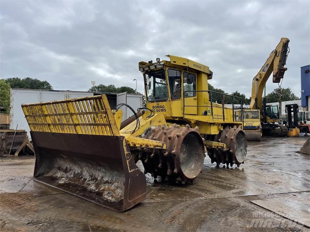 Bomag bc 601 rs 廃棄物コンパクター