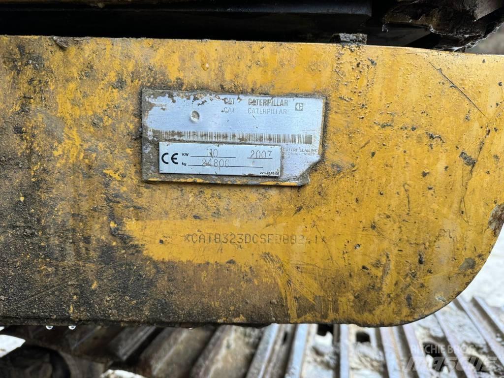 CAT 323 D 大型油圧ショベル12t以上（パワーショベル・ユンボ）