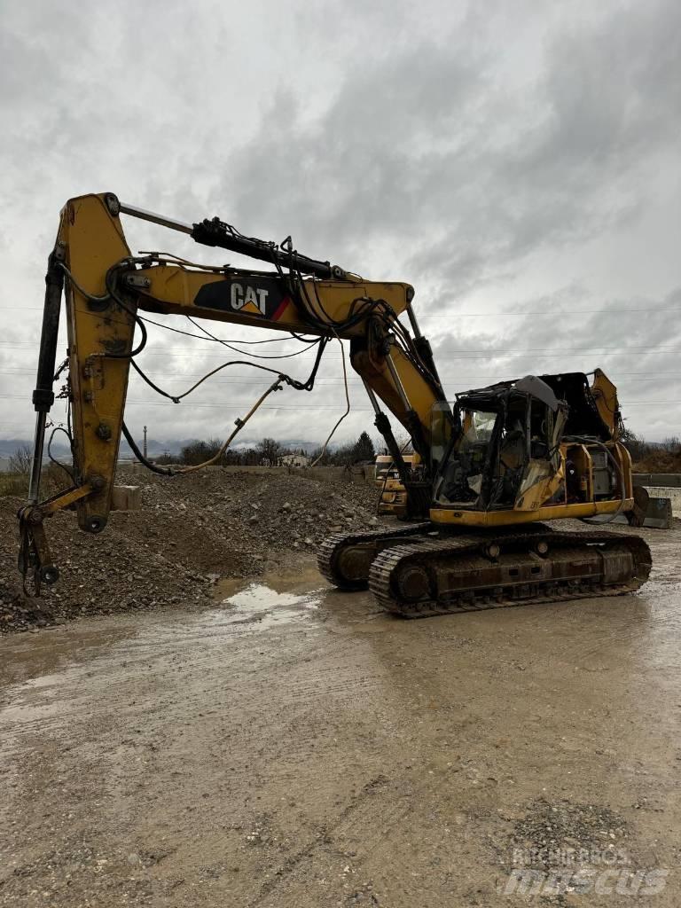 CAT 323 D 大型油圧ショベル12t以上（パワーショベル・ユンボ）