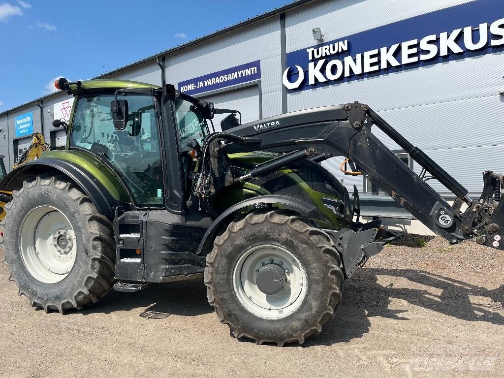 Valtra T 145 トラクター