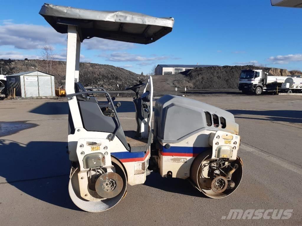Hamm HD 12 VV タンデムローラ