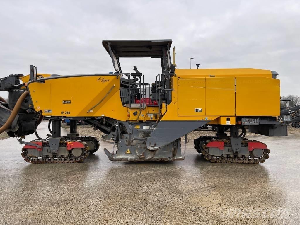 Wirtgen W250 アスファルトコールドミリングマシーン