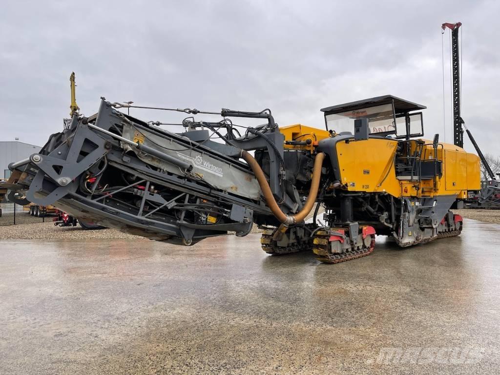 Wirtgen W250 アスファルトコールドミリングマシーン