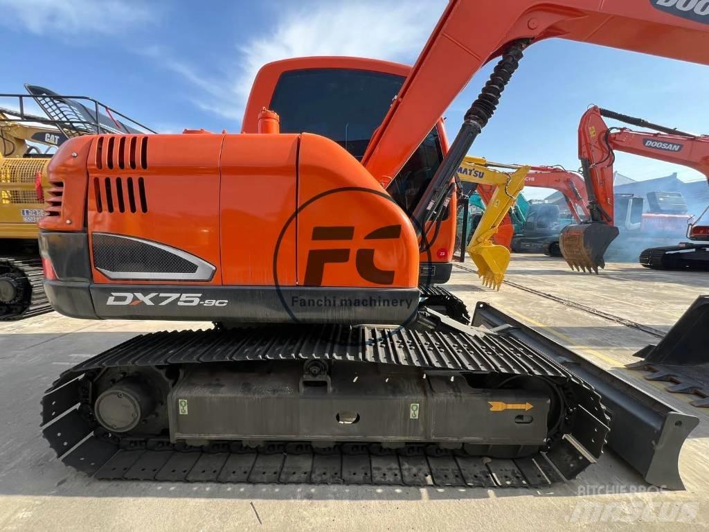 Doosan DX 75-9 C 大型油圧ショベル12t以上（パワーショベル・ユンボ）