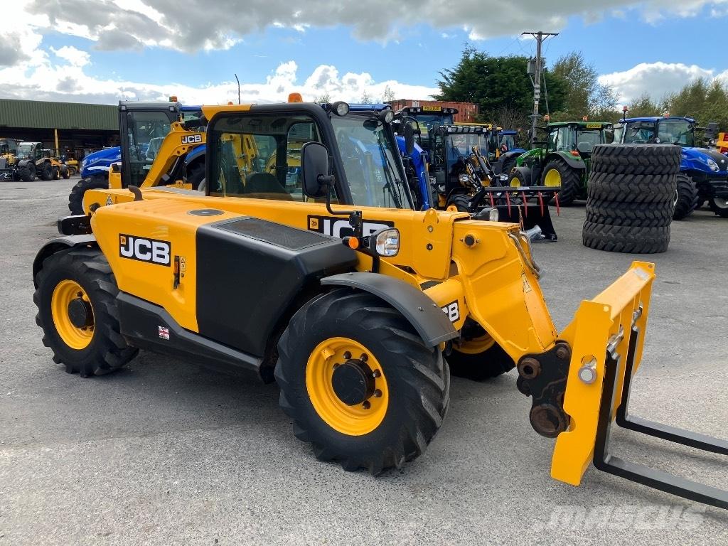 JCB 525-60 Agri Plus 農業用テレハンドラー