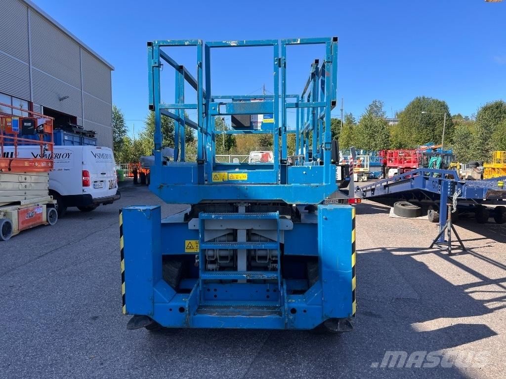 Genie GS 3268 RT シザースリフト