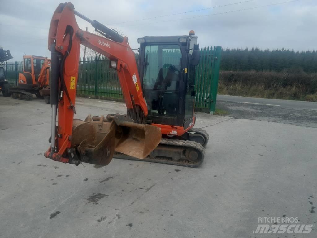 Kubota U 27-4 ミニ油圧ショベル 7t以下（ミニユンボ・ミニディガー）
