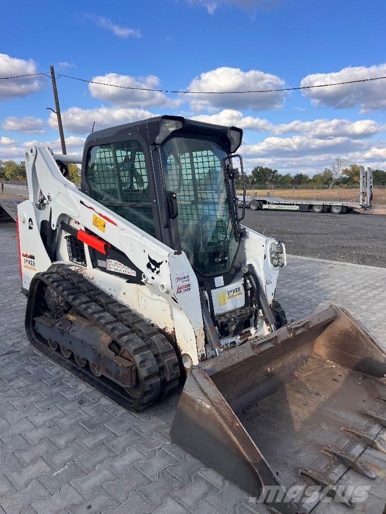Bobcat T 590 HF スキッドステアローダー