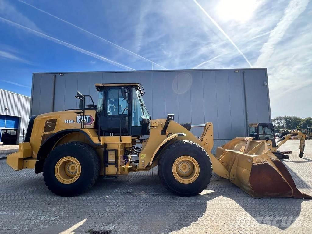 CAT 962M ホイールローダー・タイヤショベル