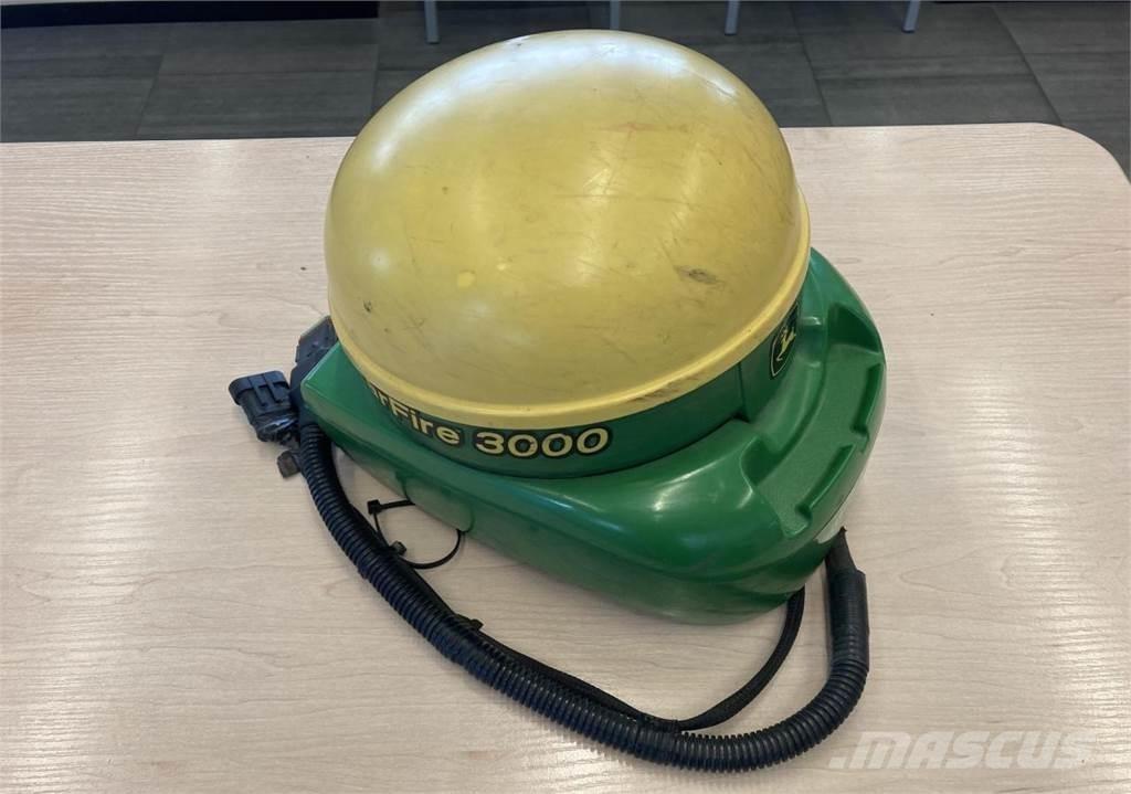 John Deere 8335R トラクター