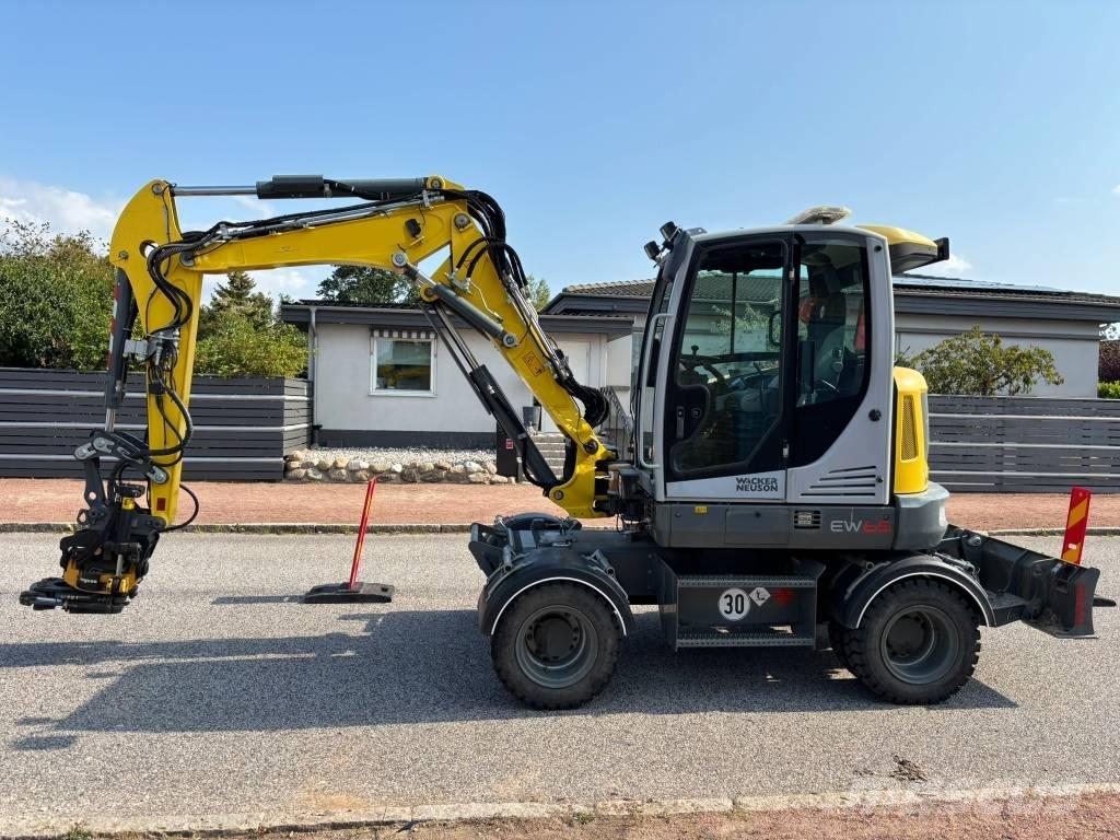 Wacker Neuson EW 65 ホイール式油圧ショベル（パワーショベル・ユンボ・バックホー）