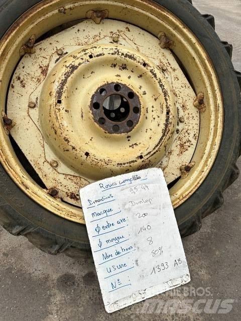 Dunlop 9.5R44 タイヤ、ホイル、リム
