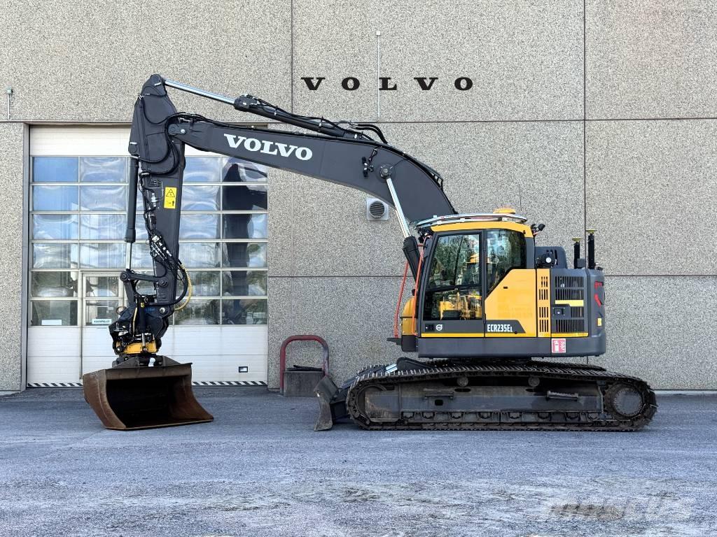 Volvo ECR 235 E 大型油圧ショベル12t以上（パワーショベル・ユンボ）