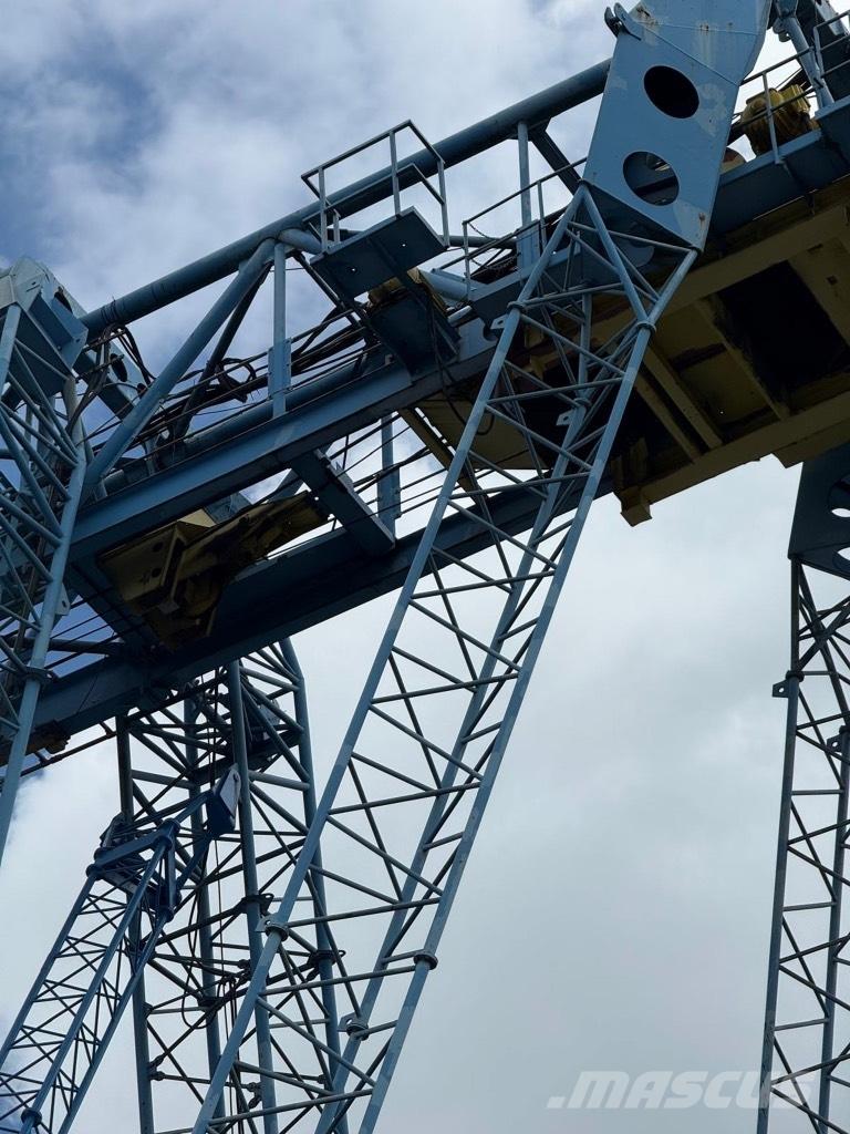 Voest Alpine P22 その他昇降機・クレーン