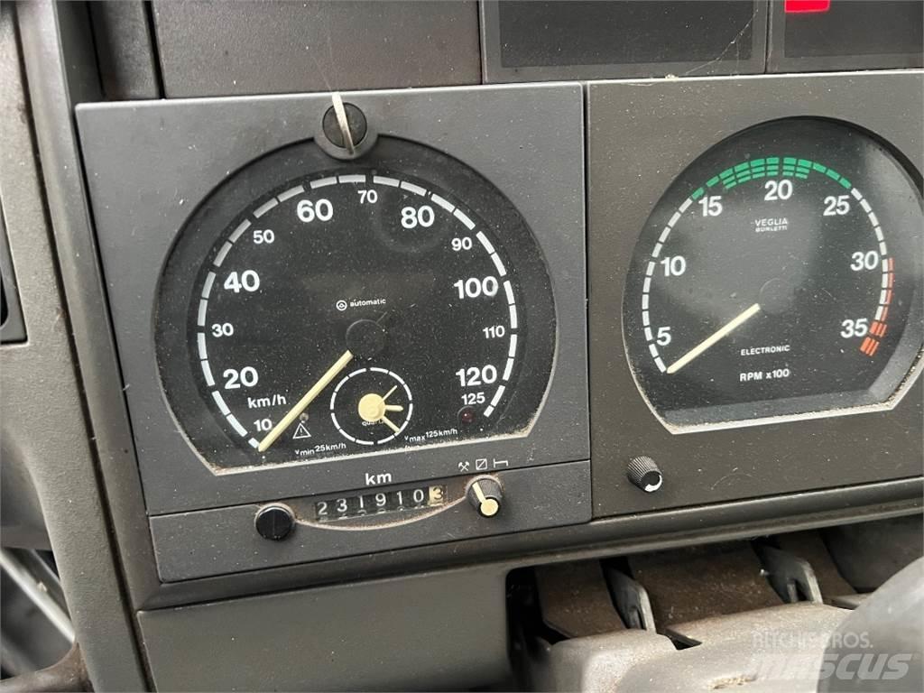 Iveco 75E14 農業機械 -　その他