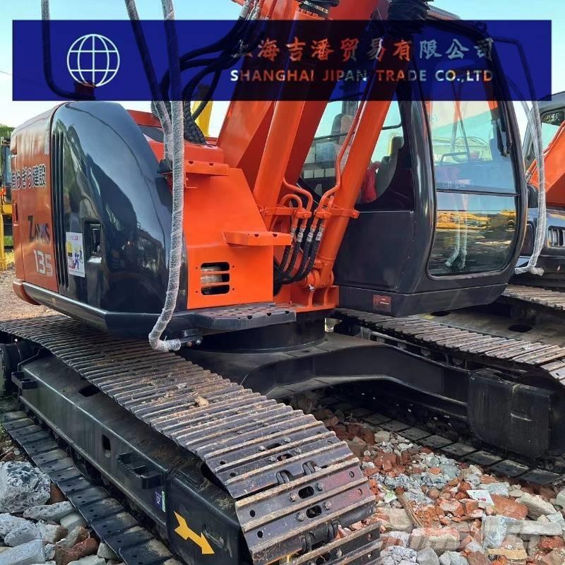 Hitachi ZX 135 中型油圧ショベル 7ｔ-12ｔ（ユンボ・パワーショベル・バックホー）