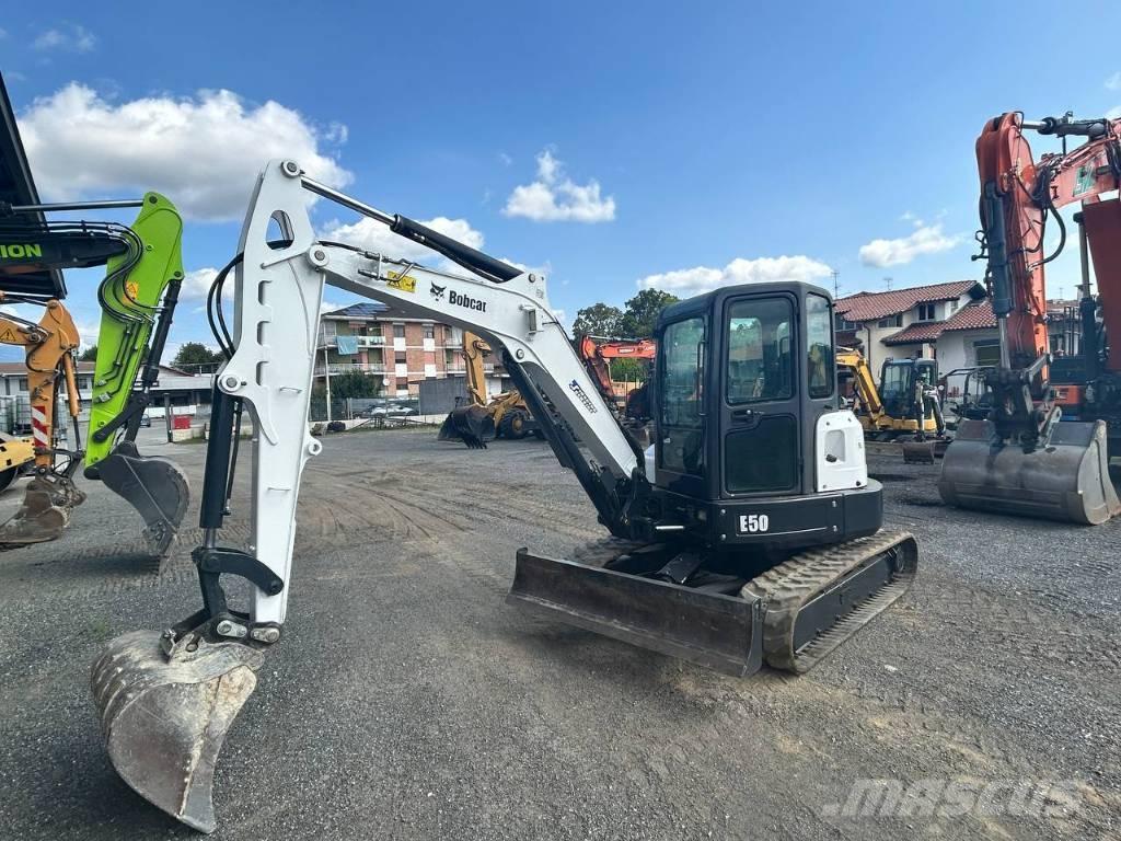 Bobcat E 50 ミニ油圧ショベル 7t以下（ミニユンボ・ミニディガー）