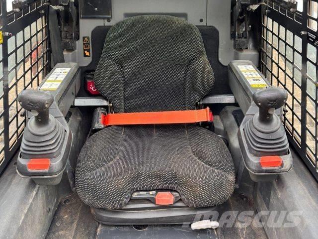 Bobcat T 76 スキッドステアローダー