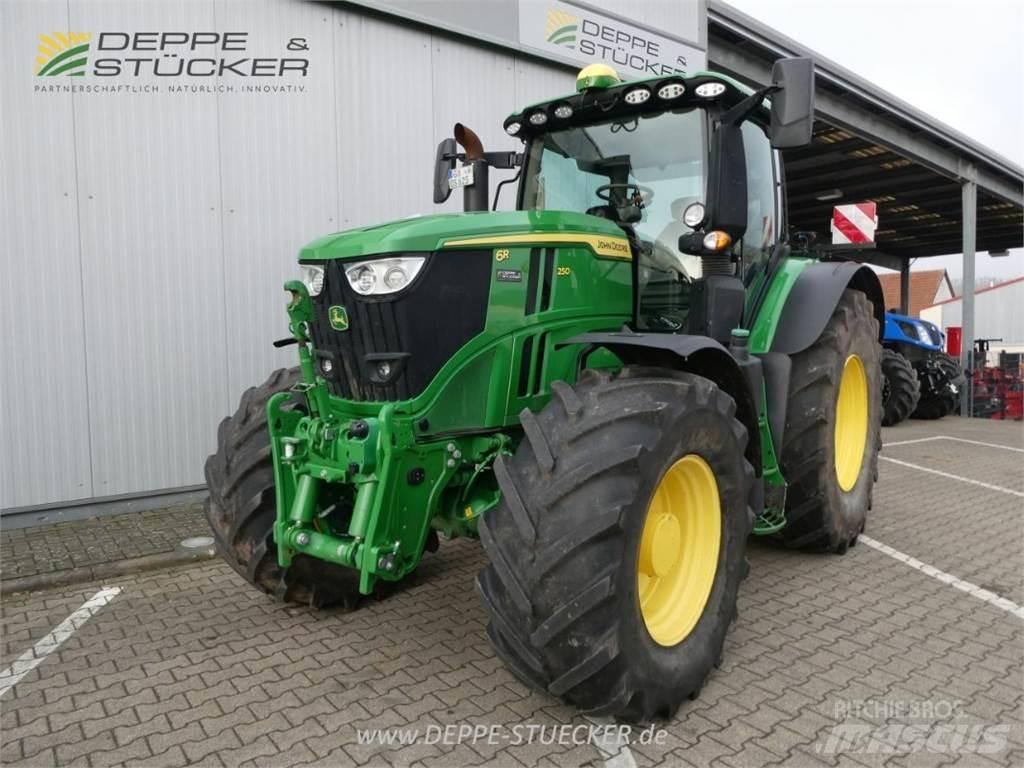 John Deere 6R 250 トラクター