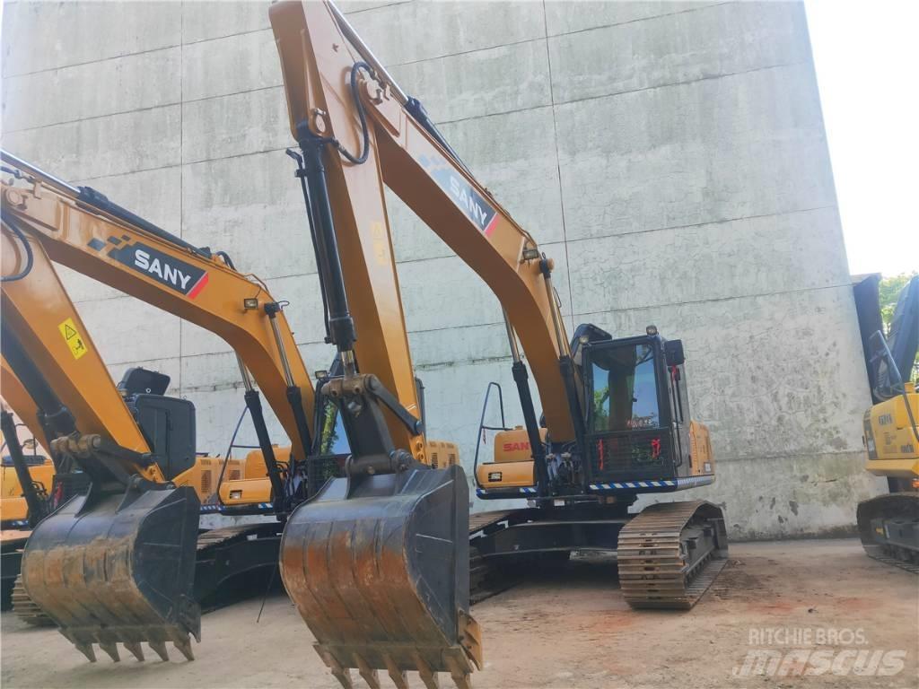 Sany SY 215 C 大型油圧ショベル12t以上（パワーショベル・ユンボ）