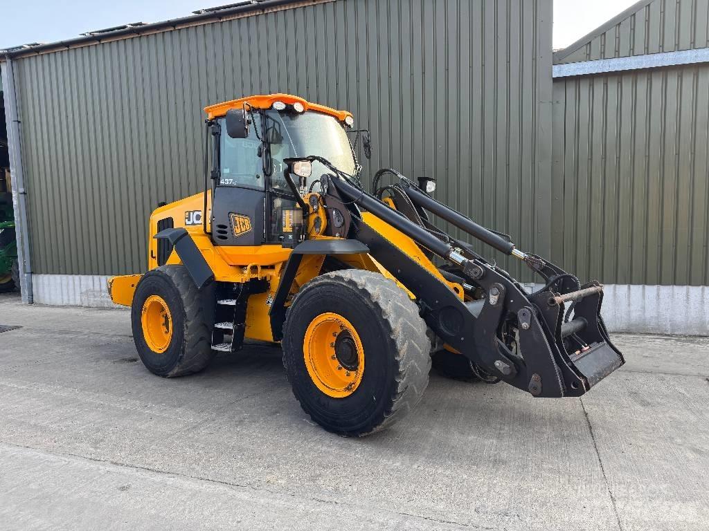 JCB 437 HT Agri 多目的ローダー