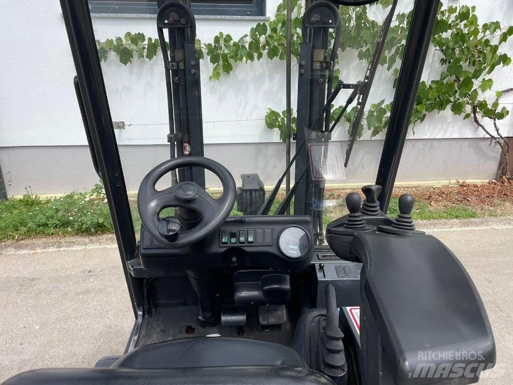 Linde E 16 P バッテリーフォークリフト