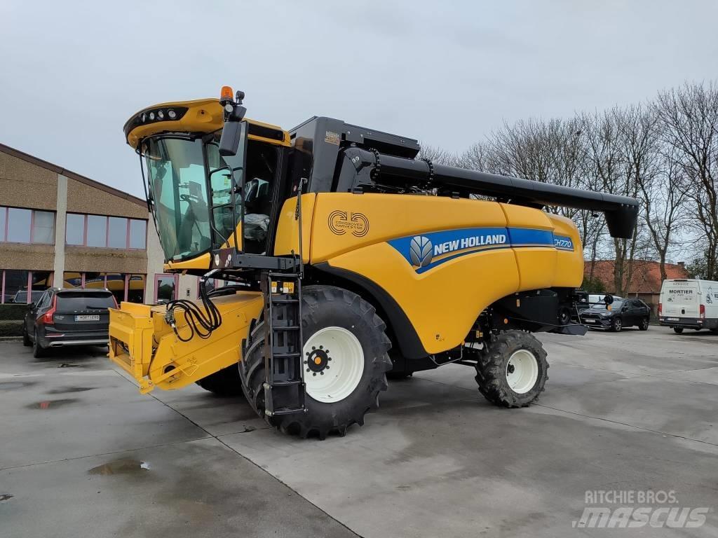 New Holland CH7.70 コンバイン