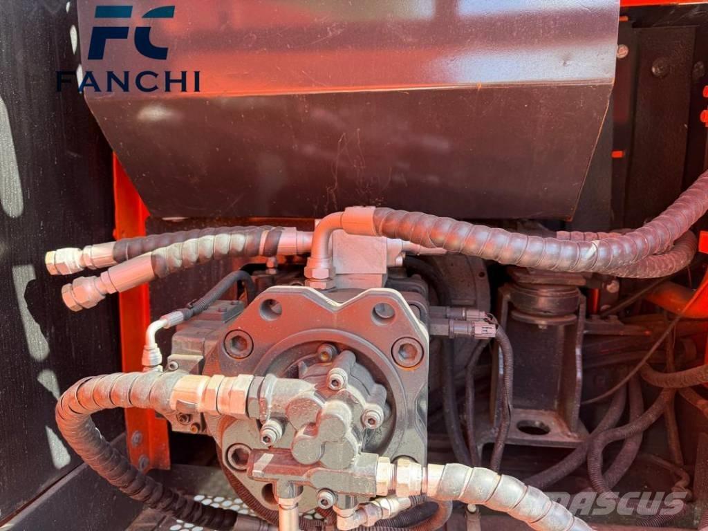 Doosan DX 225 大型油圧ショベル12t以上（パワーショベル・ユンボ）